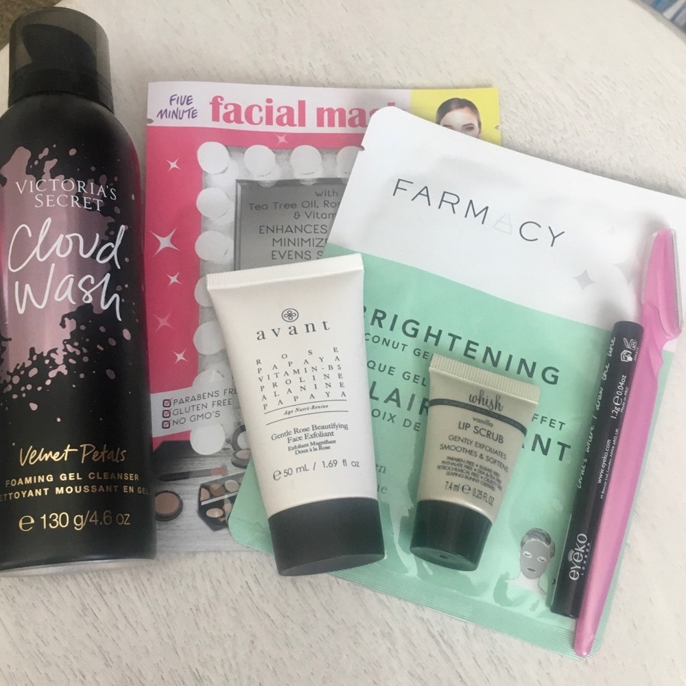 Victoria’s Secret & More Gift Bundle